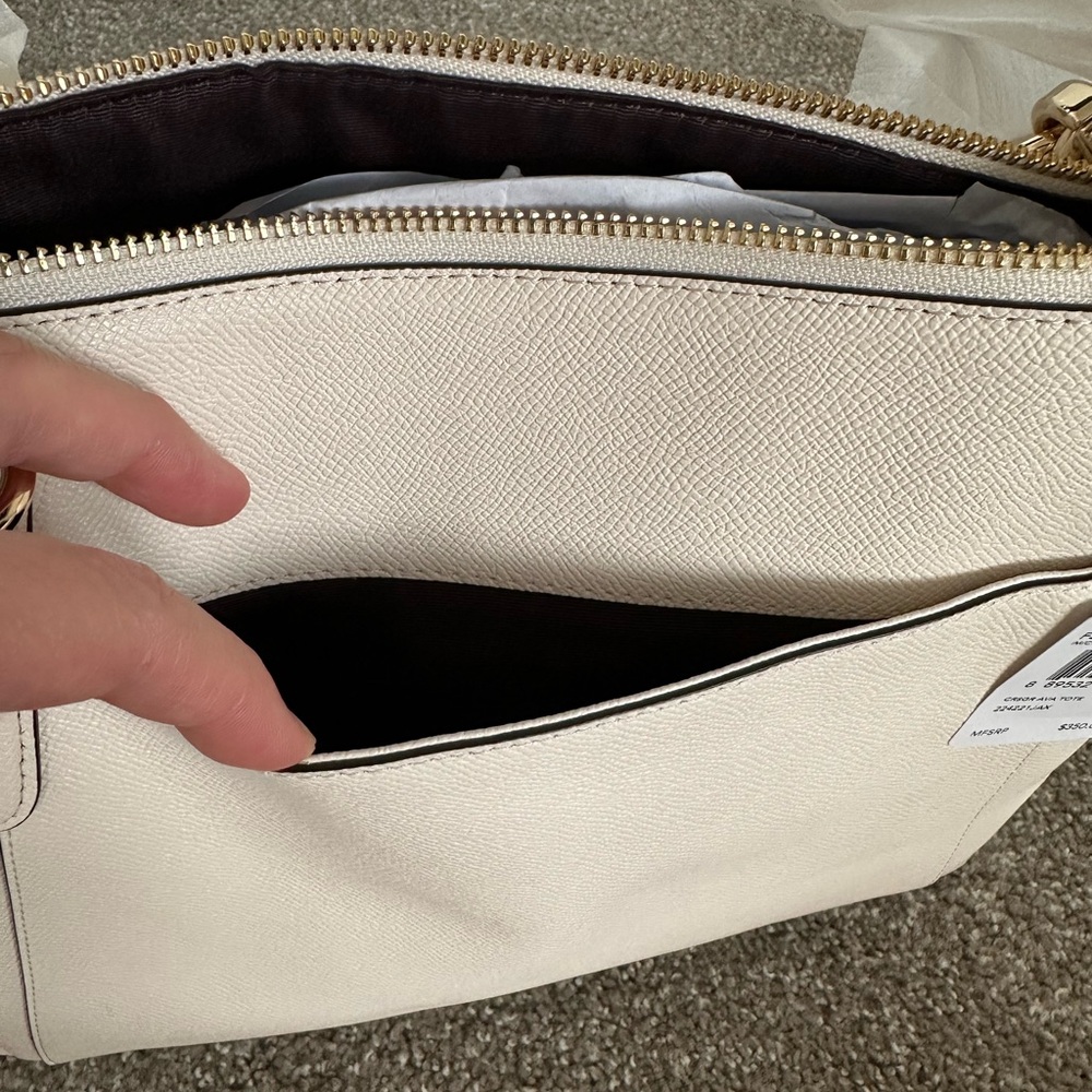 BNWT Coach Ava Tote in Crossgrain Leather – Chalk (F57526) - Picture 10 of 16